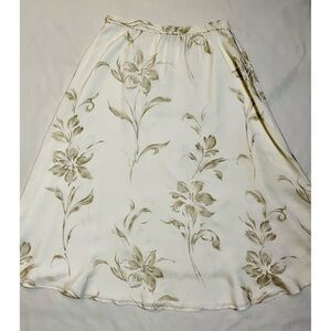 Liz Claiborne Off-White Color With Dark Green Flowers Skirt Size 14